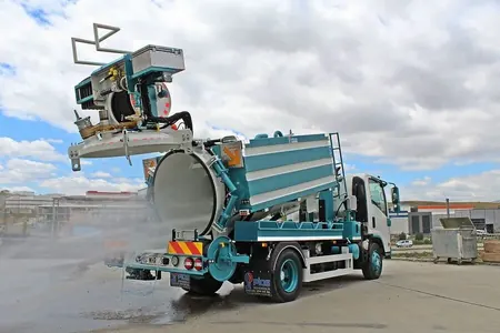 Kocaeli Vidanjör Tıkanıklık Açma hizmeti veren Kocaeli Vidanjör aracı
